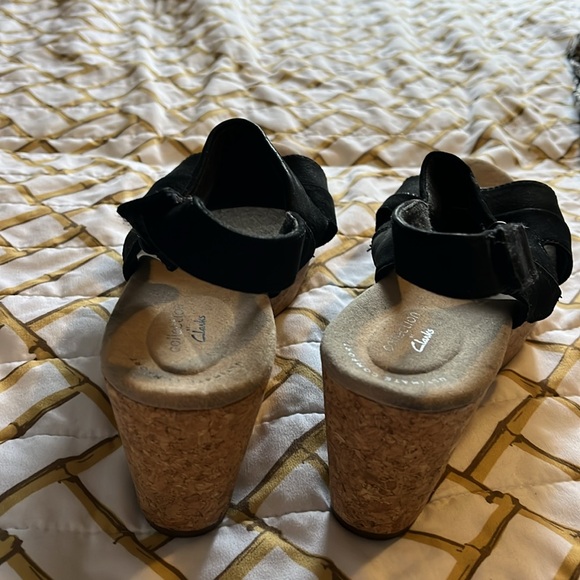 Clark’s wedge Sandela size 11 black - Picture 2 of 5